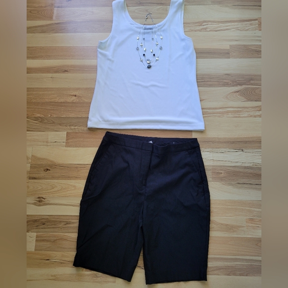 $15 Chico's Bundle Top and Shorts - Picture 1 of 8